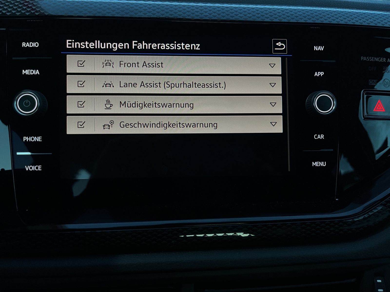 VW Polo 1.0 TSI Life DSG - 16