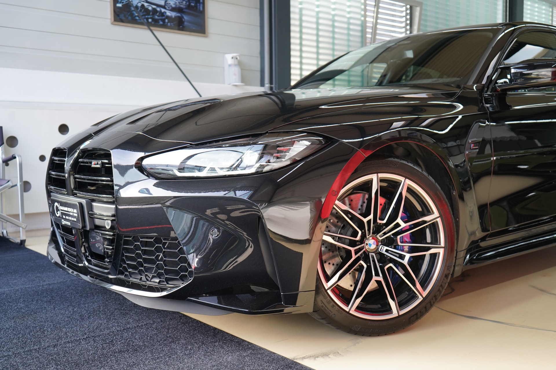 BMW M3 Competition - 4