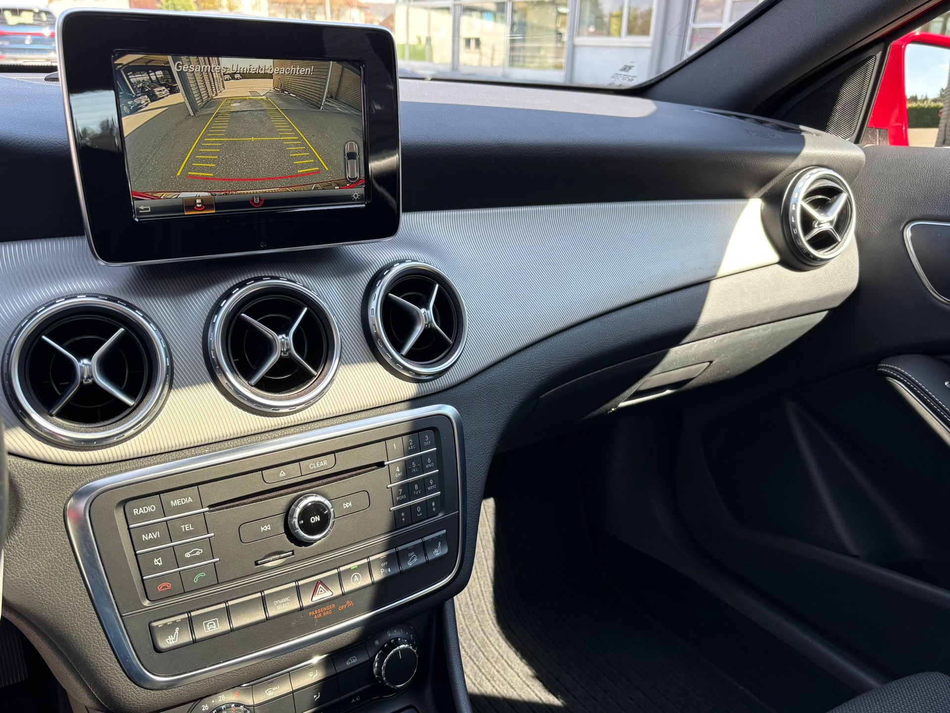 MERCEDES-BENZ GLA 200d Urban 4Matic - 12