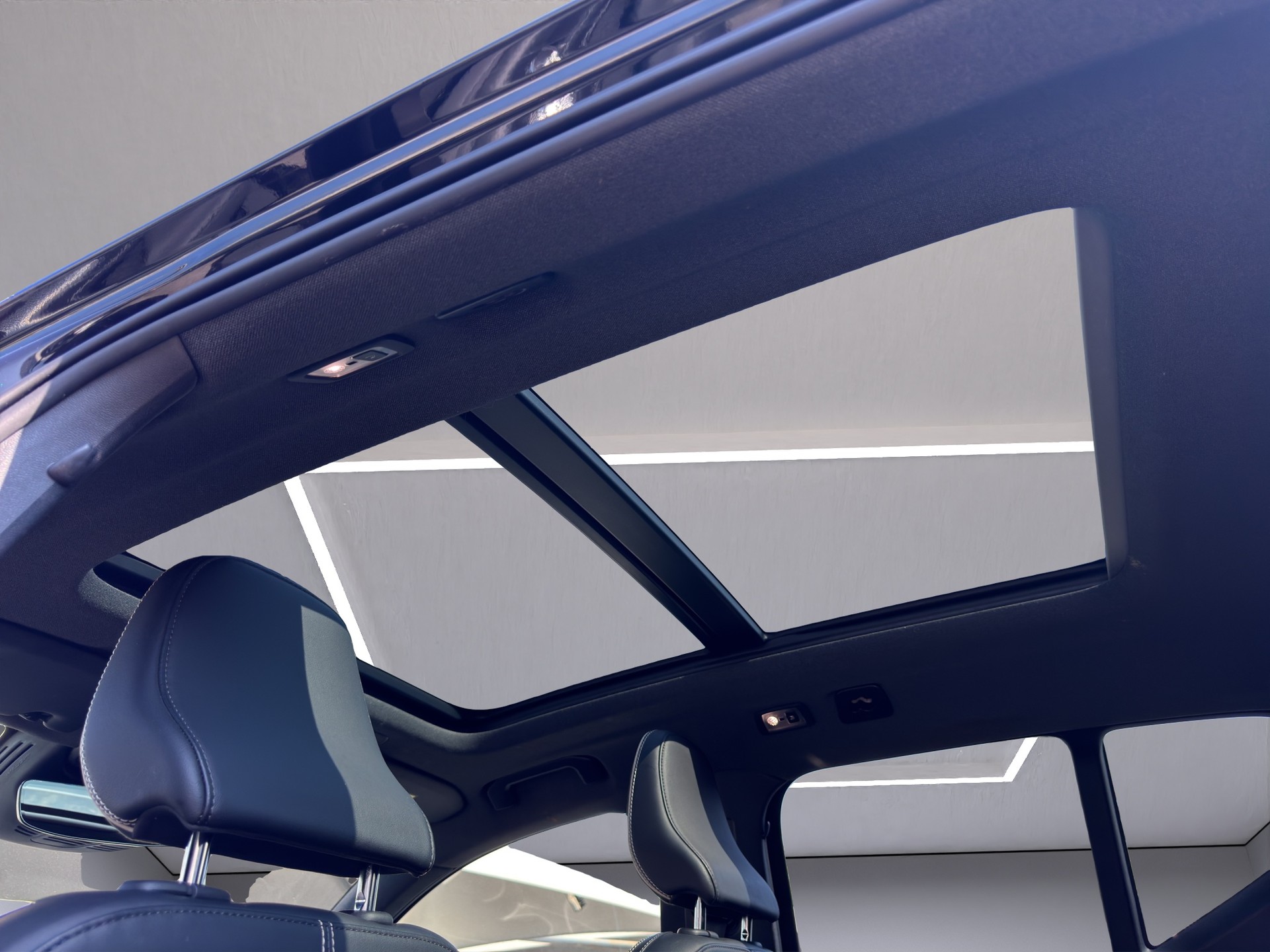 VOLVO XC40 T4 TwE R-Design DCT - 19