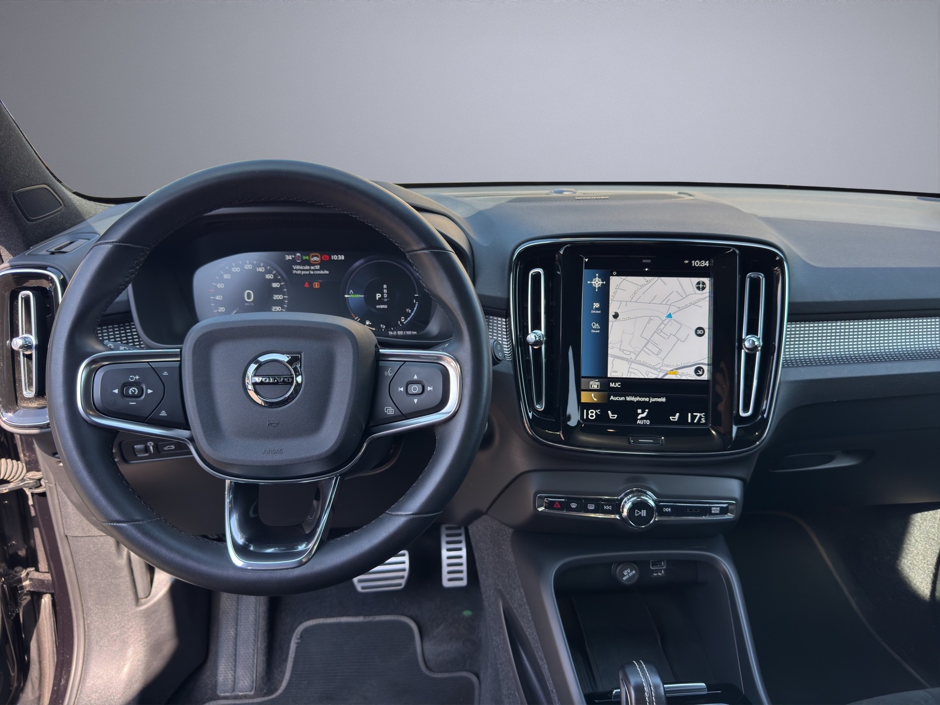 VOLVO XC40 T4 TwE R-Design DCT - 13