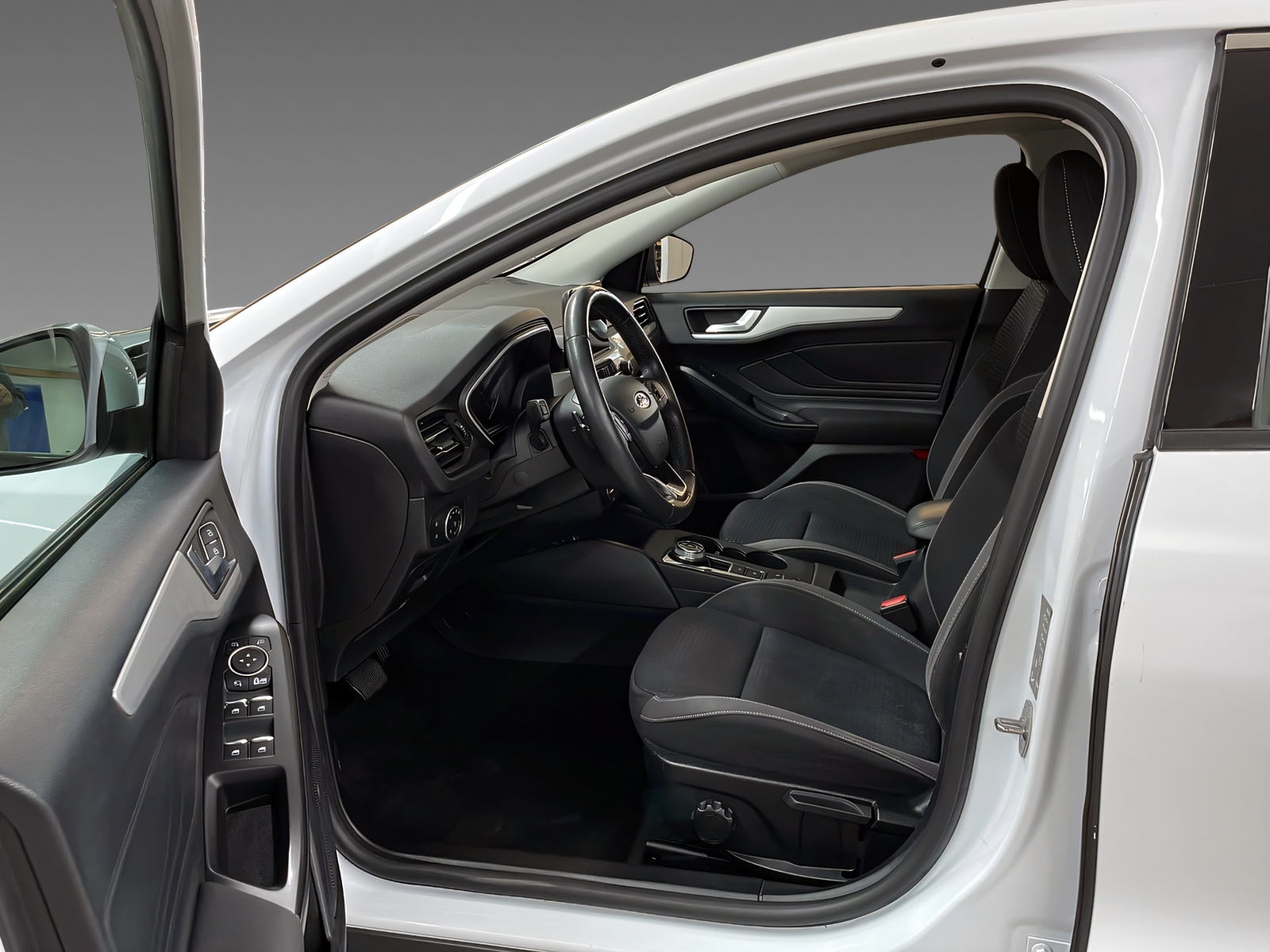 FORD Focus 1.0i EcoB 125 Trend+ - 6