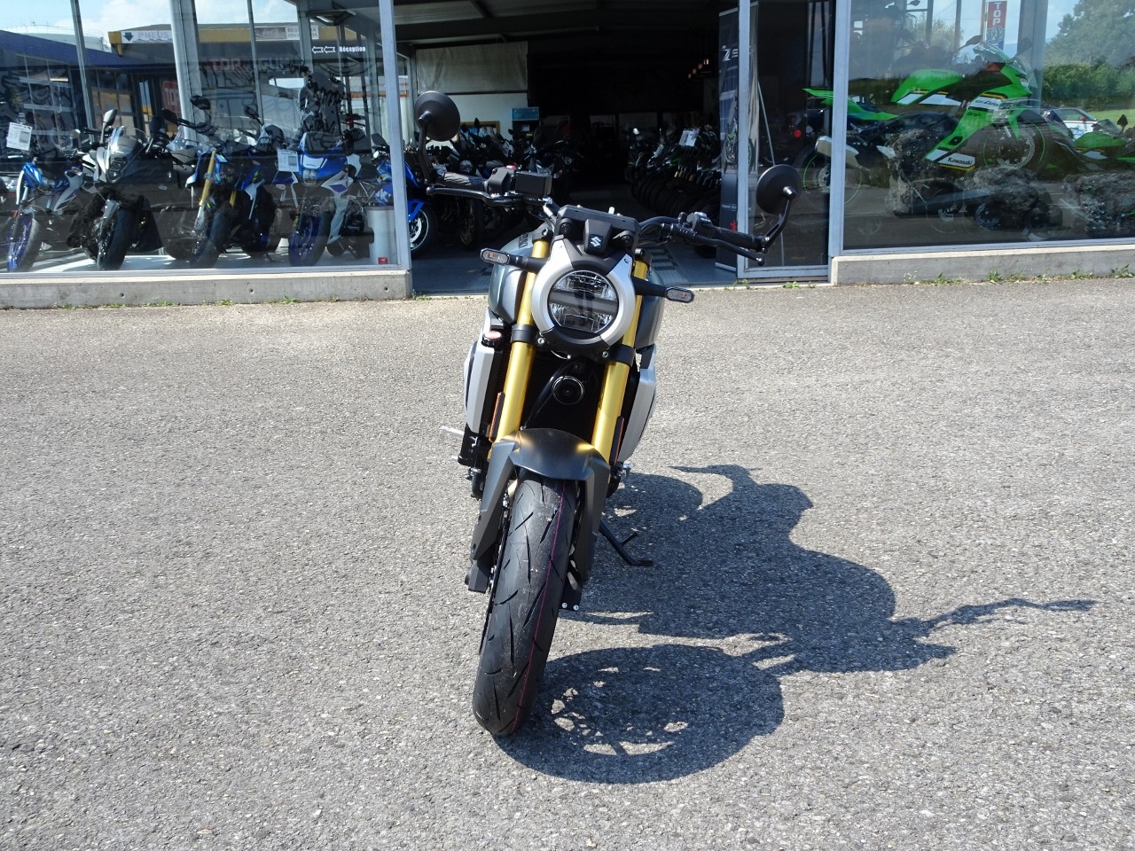 SUZUKI GSX-8 T - 3