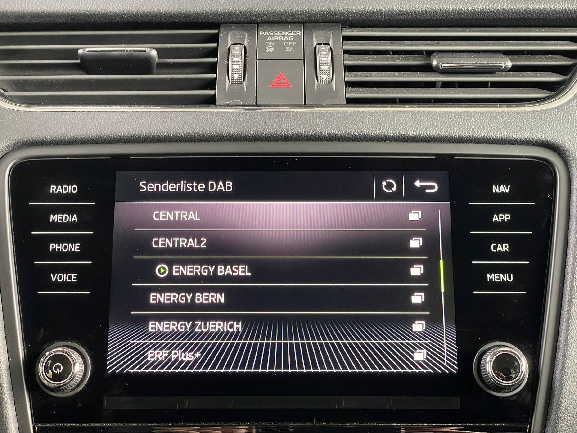 SKODA Octavia Combi 2.0 TDI 184 Ambition 4×4 DSG-13