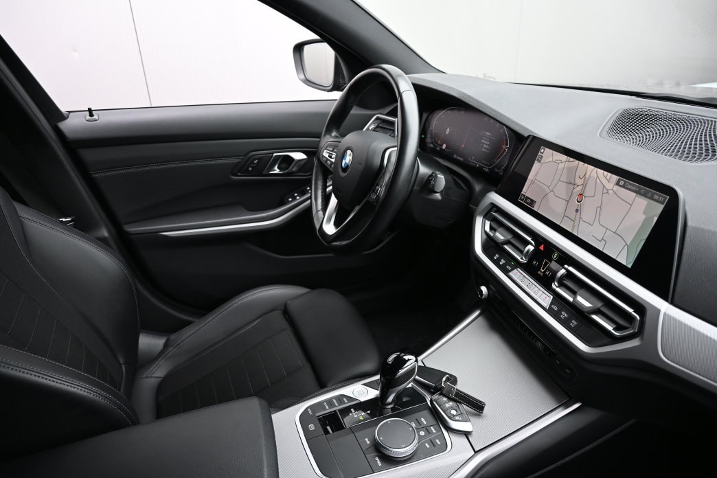 BMW 318d 48V Touring Steptronic - 7