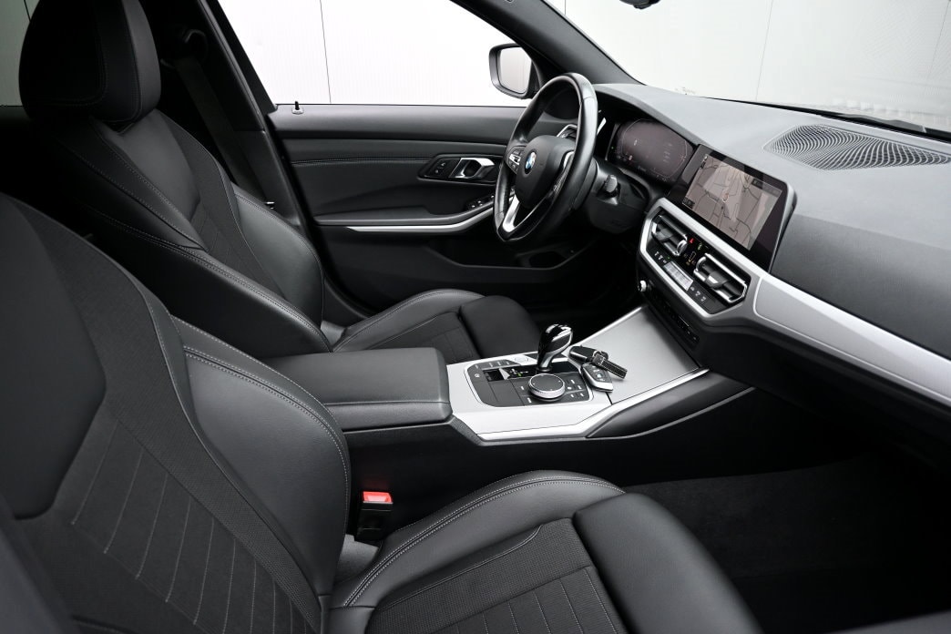 BMW 318d 48V Touring Steptronic - 5