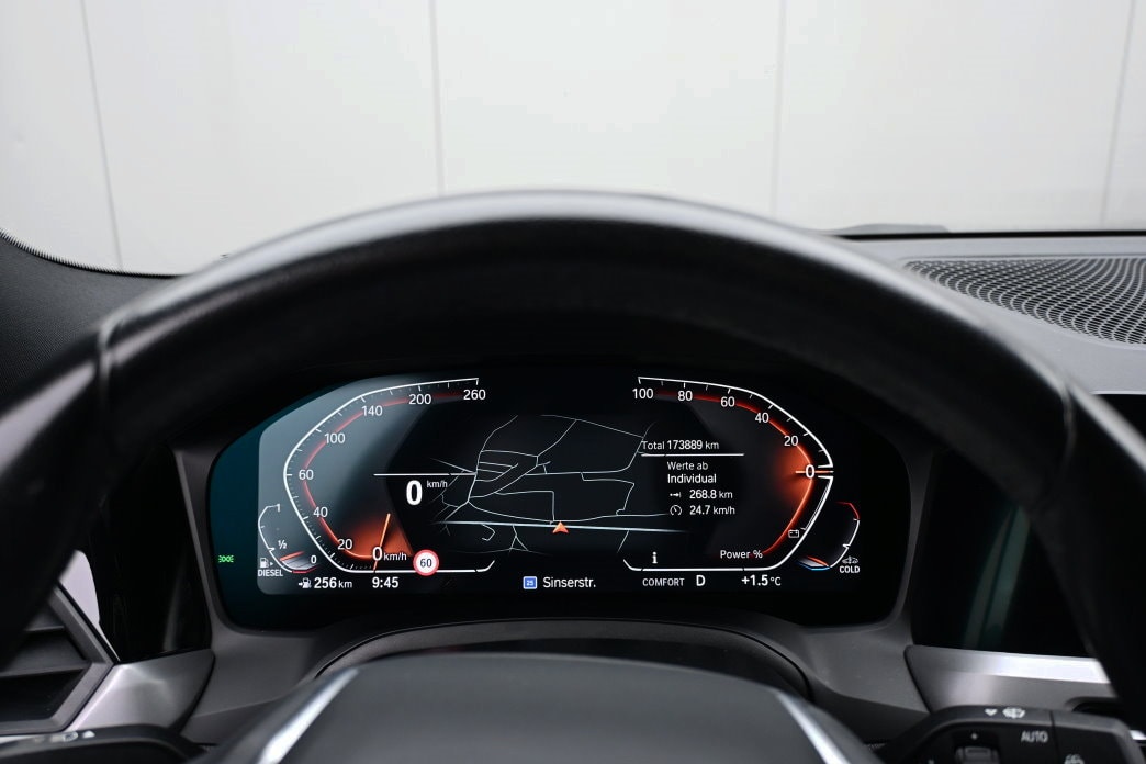 BMW 318d 48V Touring Steptronic - 10