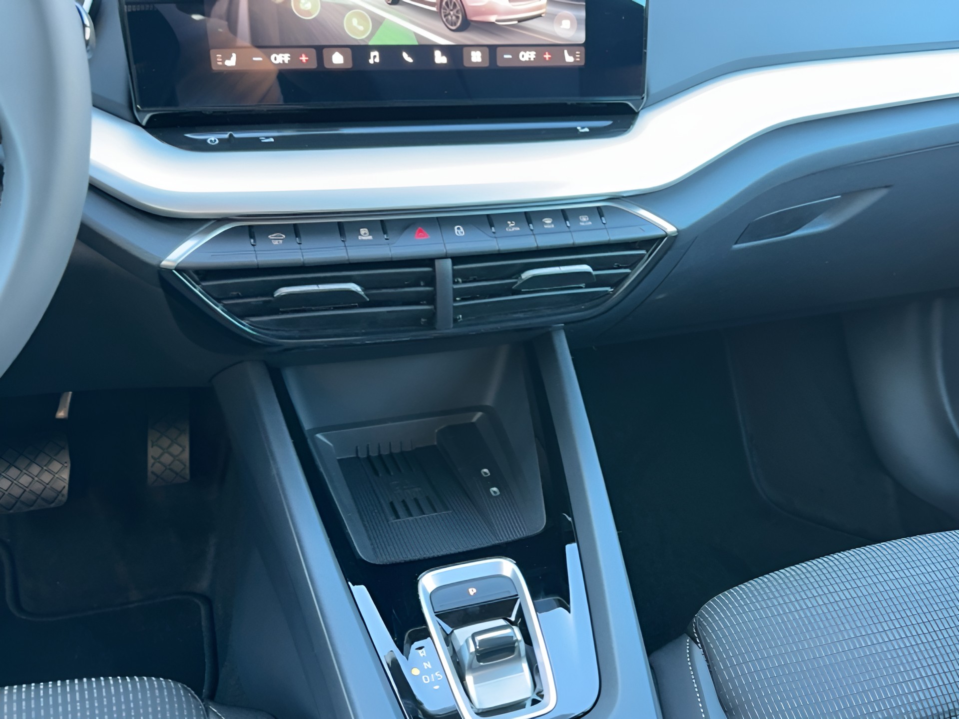 SKODA Octavia Combi 1.5 TSI mHEV DSG Selection - 14