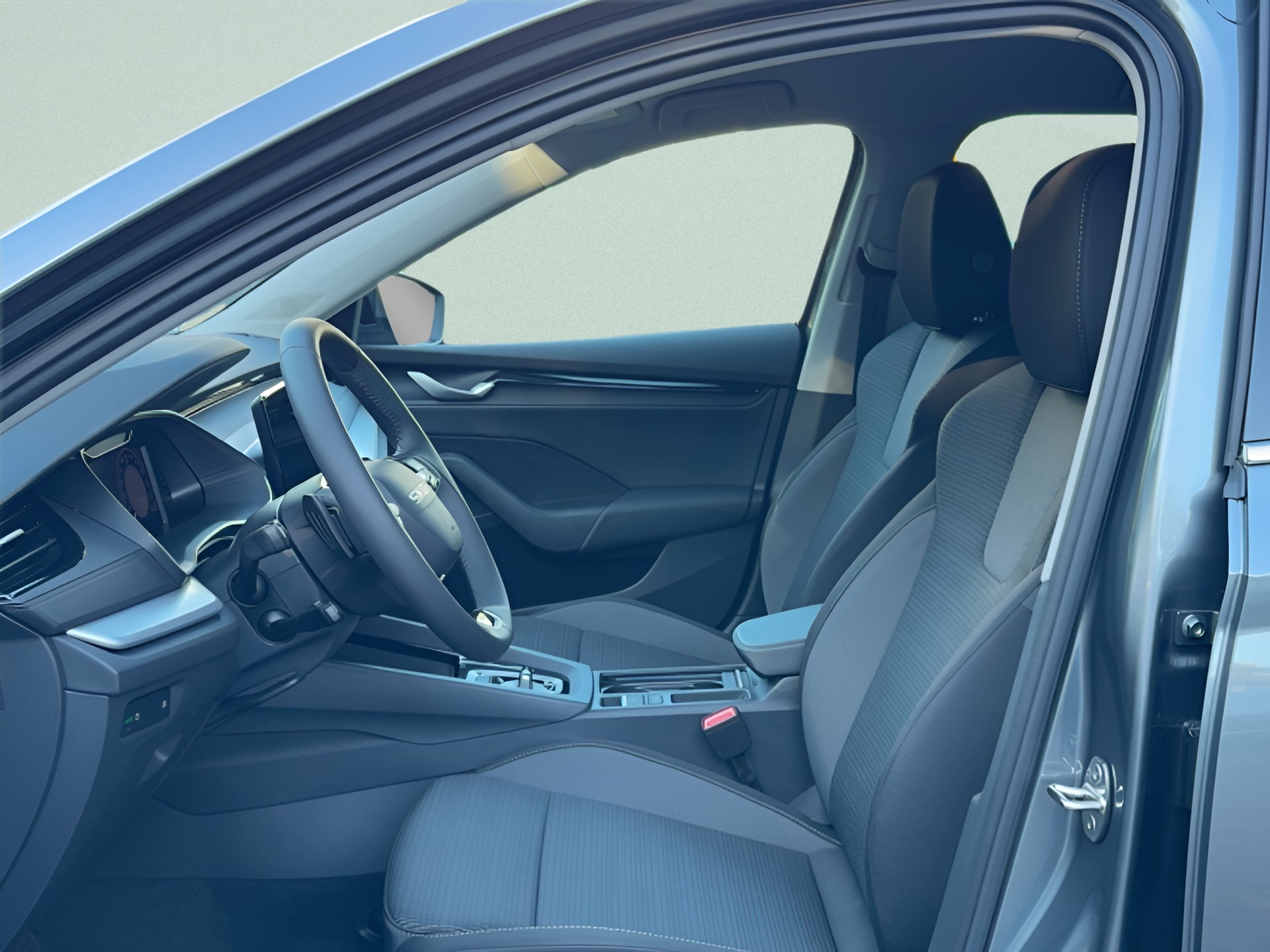 SKODA Octavia Combi 1.5 TSI mHEV DSG Selection - 10