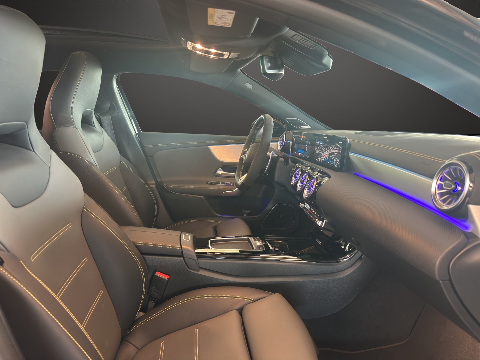 MERCEDES-BENZ A AMG 45 S 4Matic 8G-DCT - 11