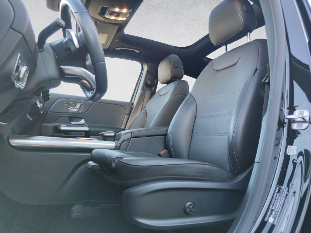 MERCEDES-BENZ EQA 350 AMG Line 4Matic Swiss Star - 10