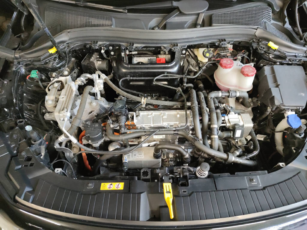 MERCEDES-BENZ EQA 350 AMG Line 4Matic Swiss Star - 9