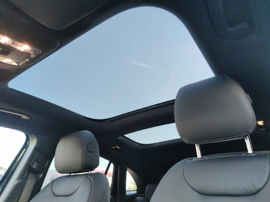 MERCEDES-BENZ EQA 350 AMG Line 4Matic Swiss Star - 6