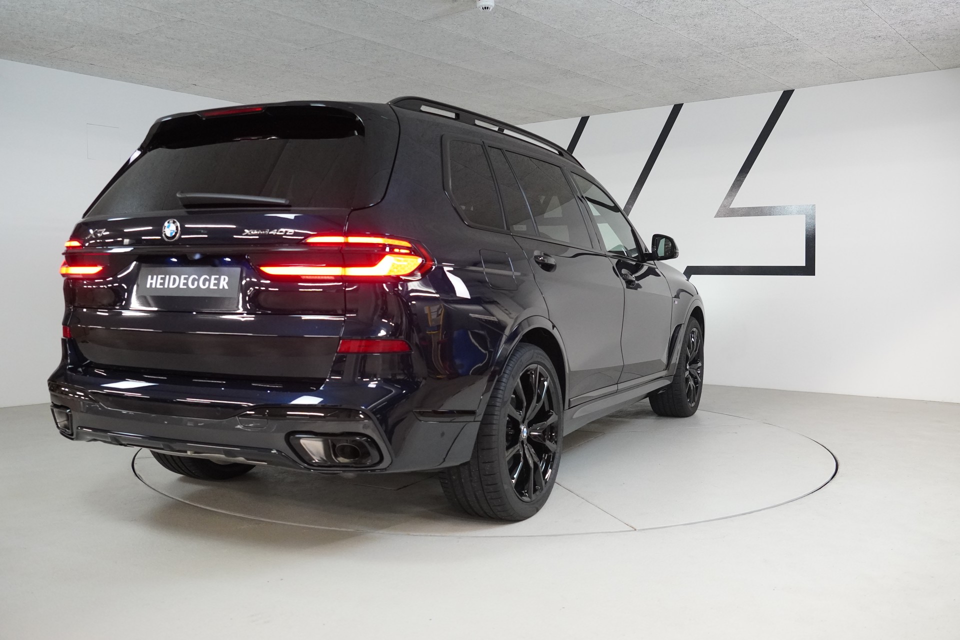 BMW X7 xDrive 48V 40d M Sport Pro Steptronic - 7