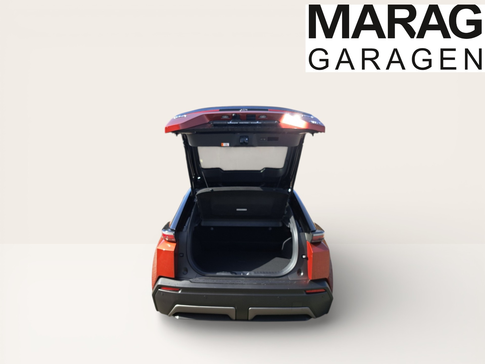 TOYOTA C-HR+ 77 kWh Premium AWD - 10