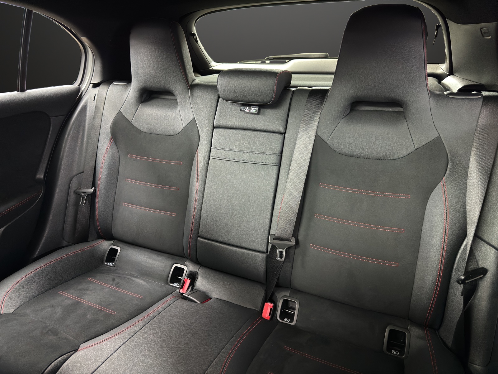 MERCEDES-BENZ A 250 e 8G-DCT - 15