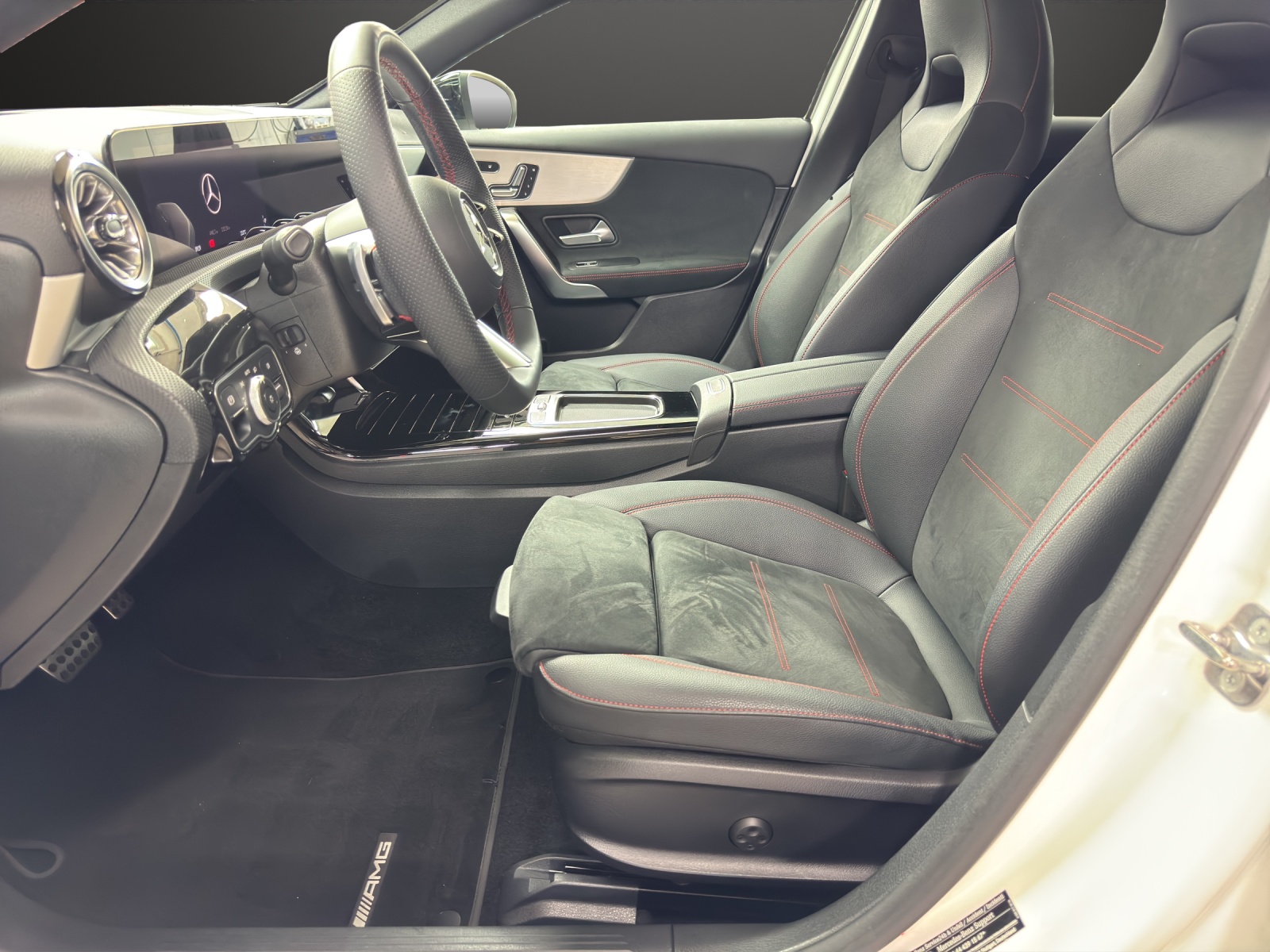 MERCEDES-BENZ A 250 e 8G-DCT - 10