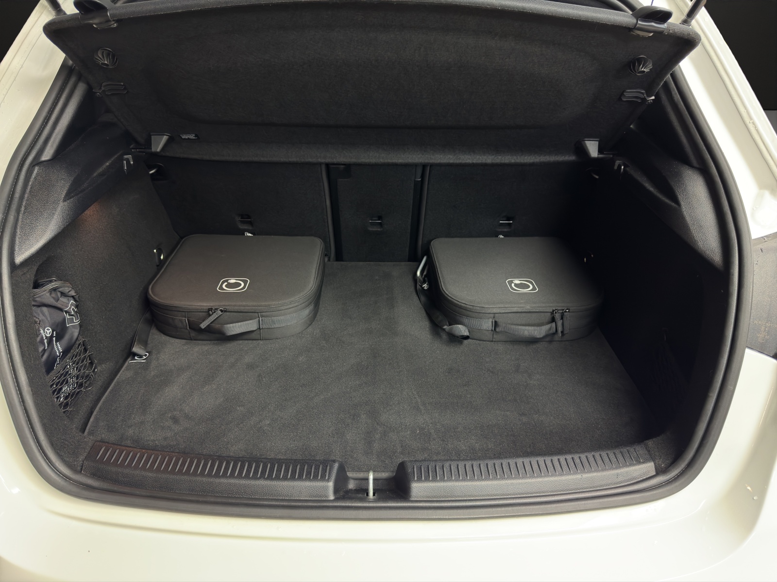 MERCEDES-BENZ A 250 e 8G-DCT - 9