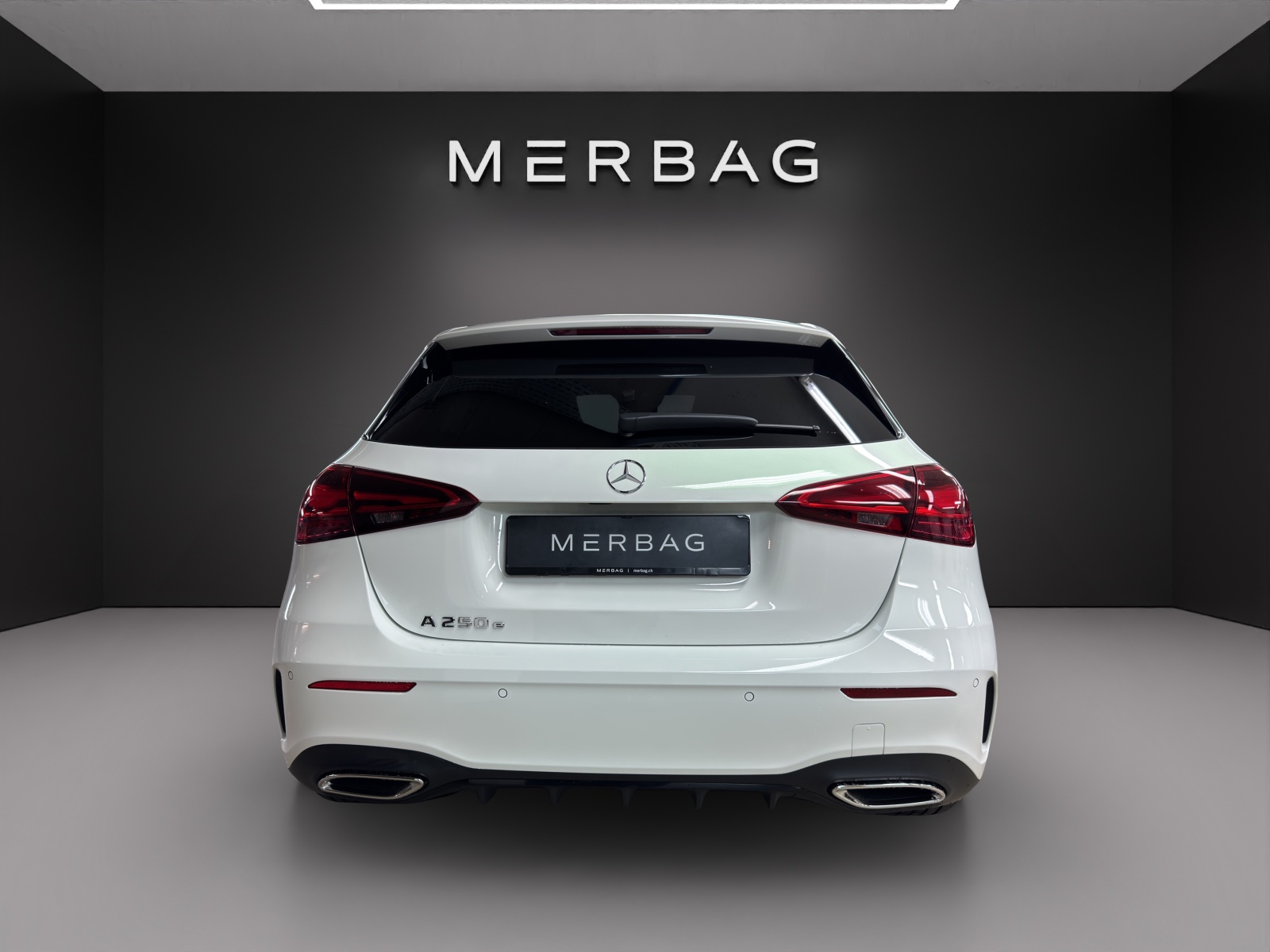 MERCEDES-BENZ A 250 e 8G-DCT - 4