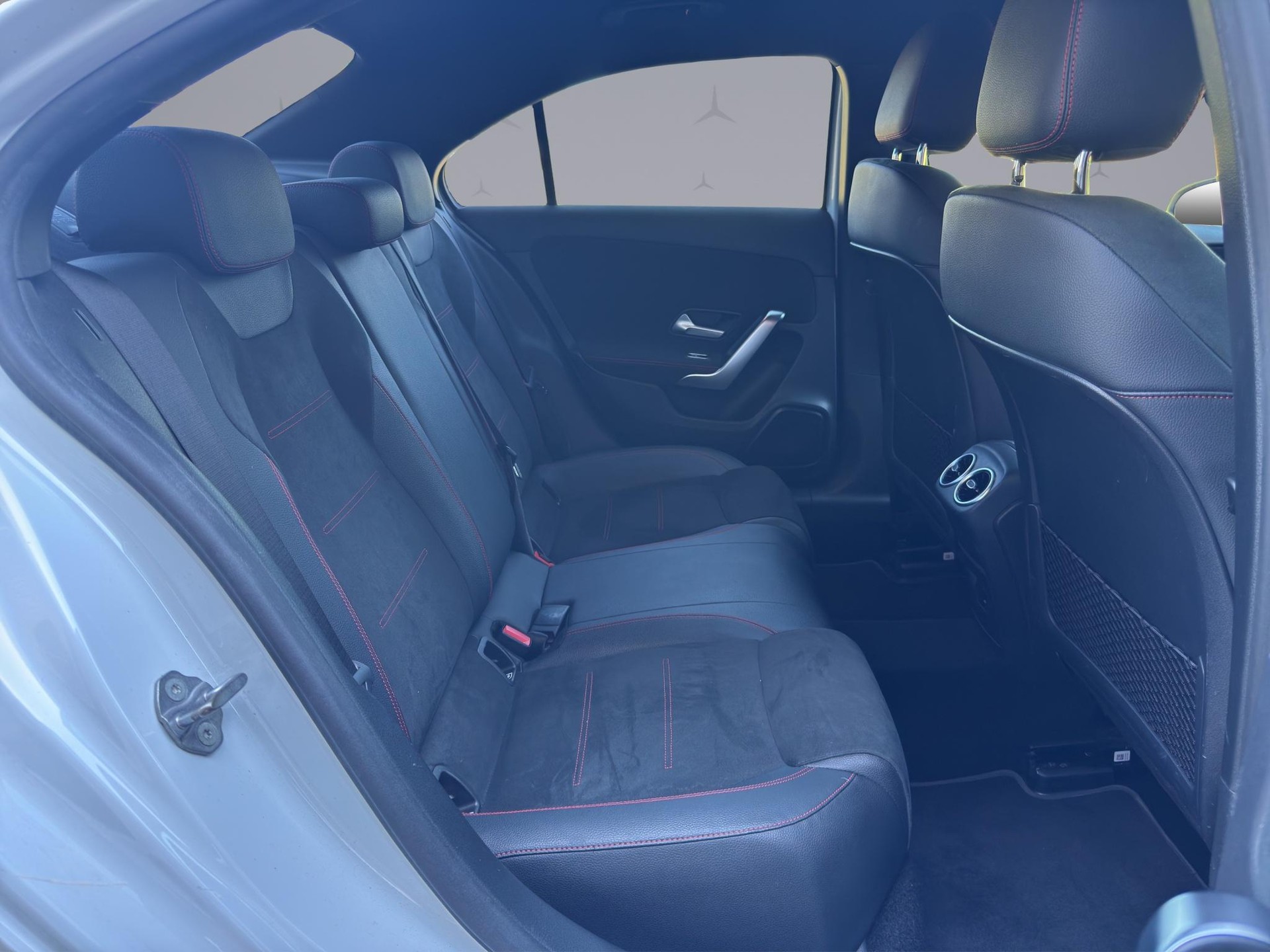 MERCEDES-BENZ A 200 AMG Line Limousine - 17