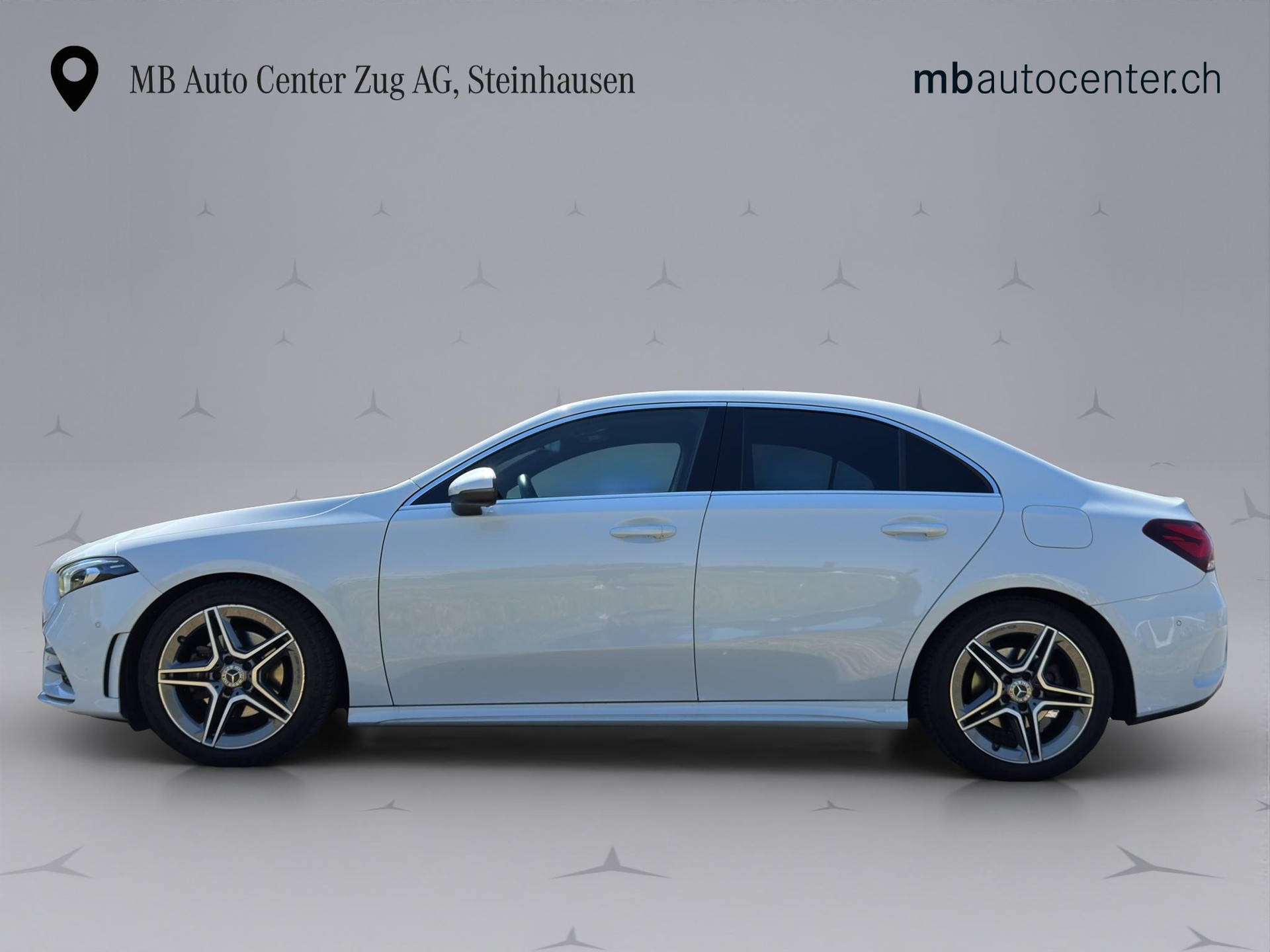 MERCEDES-BENZ A 200 AMG Line Limousine - 2