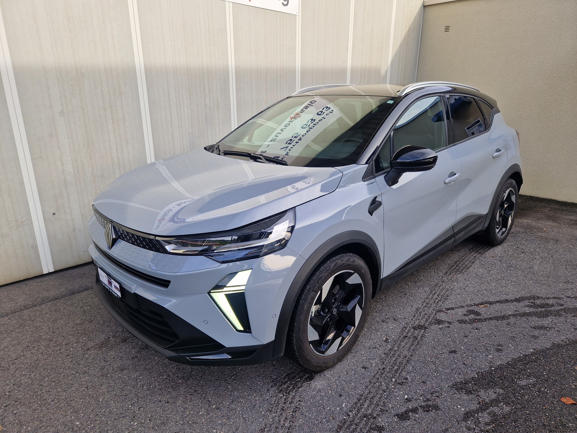 RENAULT Captur 1.6 E-Tech 145 Techno DHT - 2