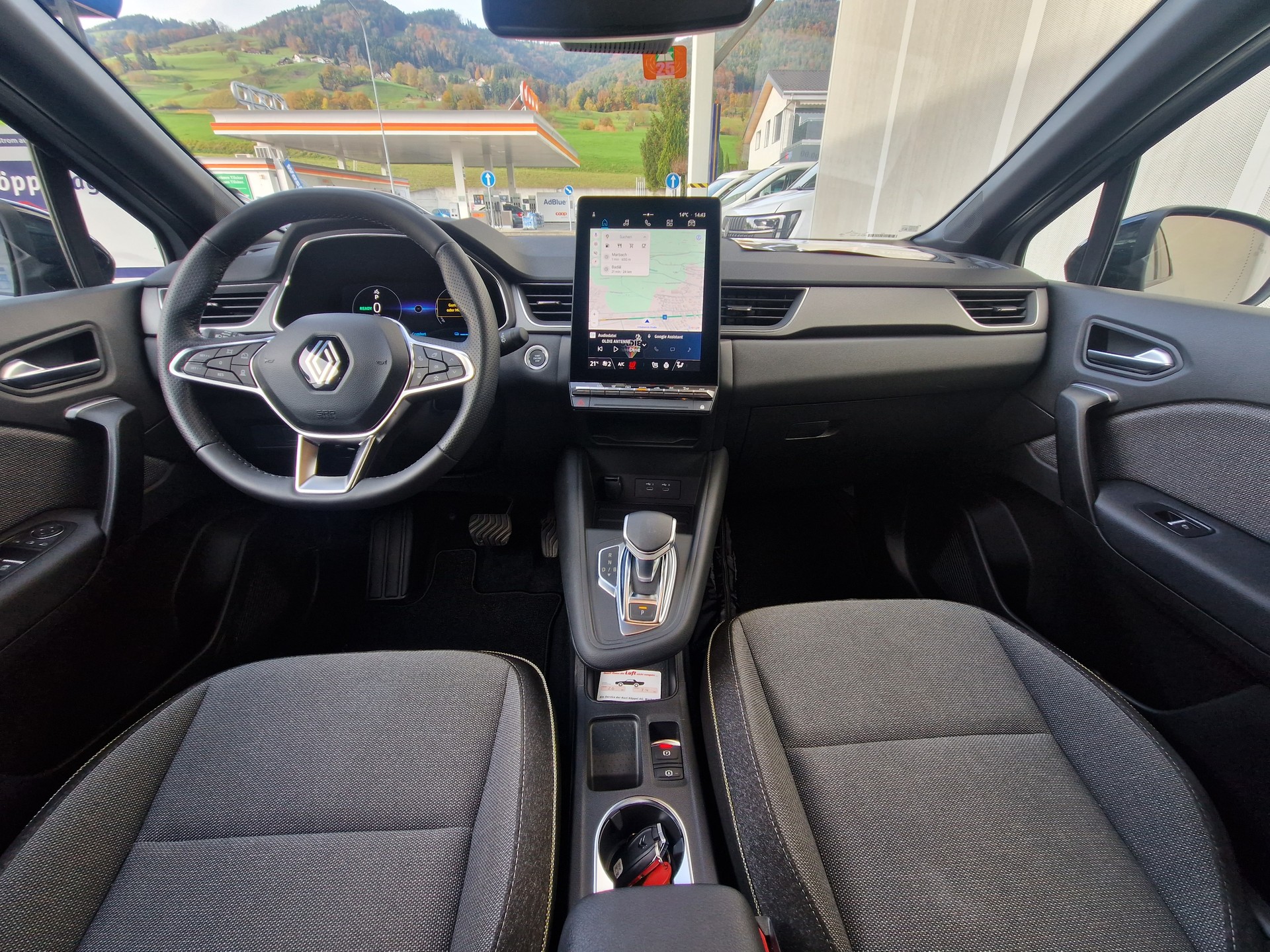 RENAULT Captur 1.6 E-Tech 145 Techno DHT - 8