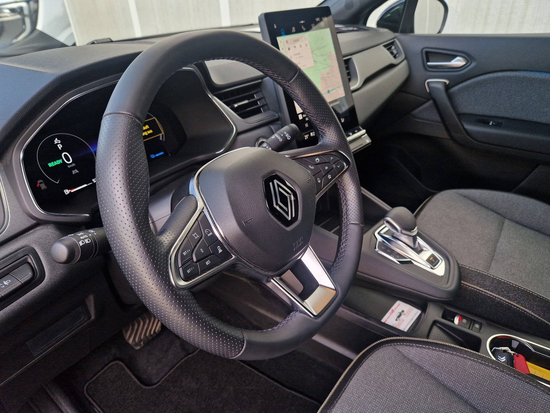 RENAULT Captur 1.6 E-Tech 145 Techno DHT - 6