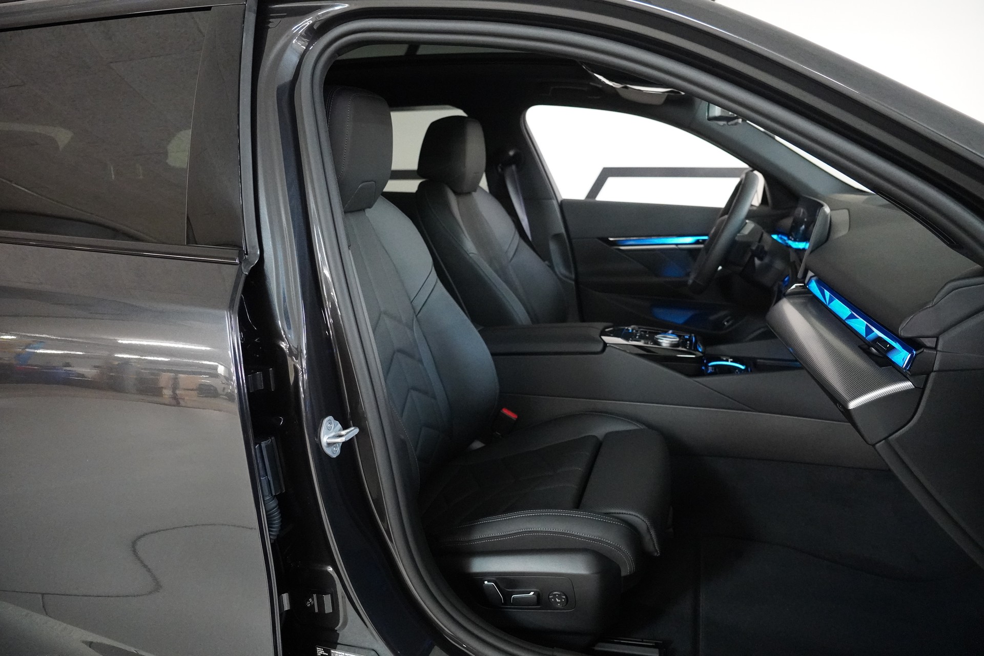 BMW i5 M60 Touring M Sport Pro - 15