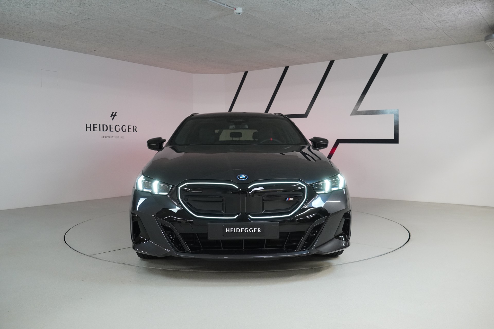 BMW i5 M60 Touring M Sport Pro - 2
