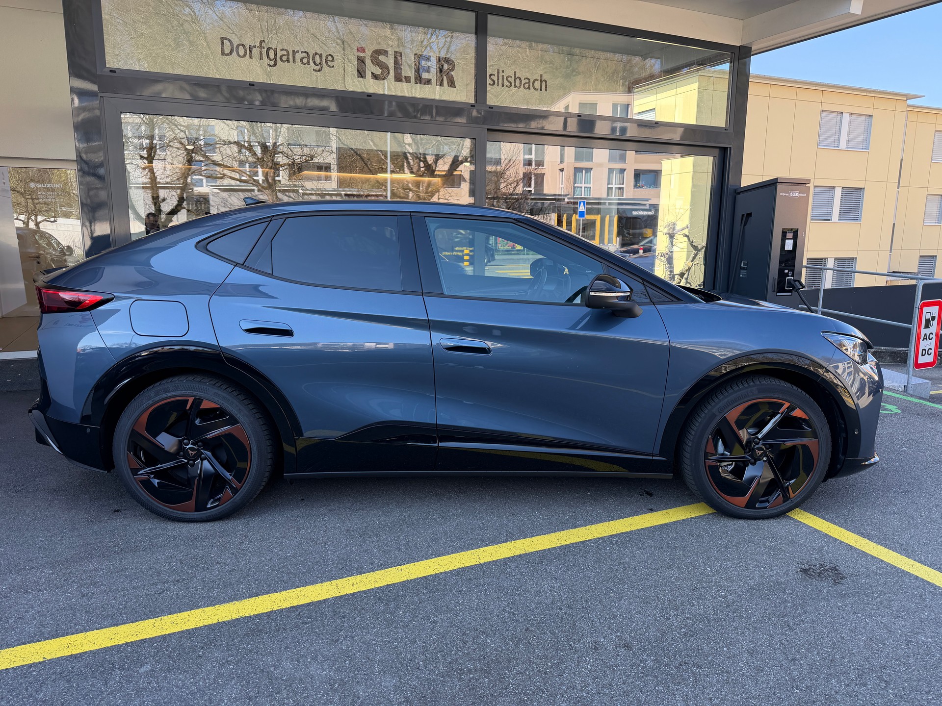 CUPRA Tavascan Type 9 77 kWh VZ Adrenaline - 2