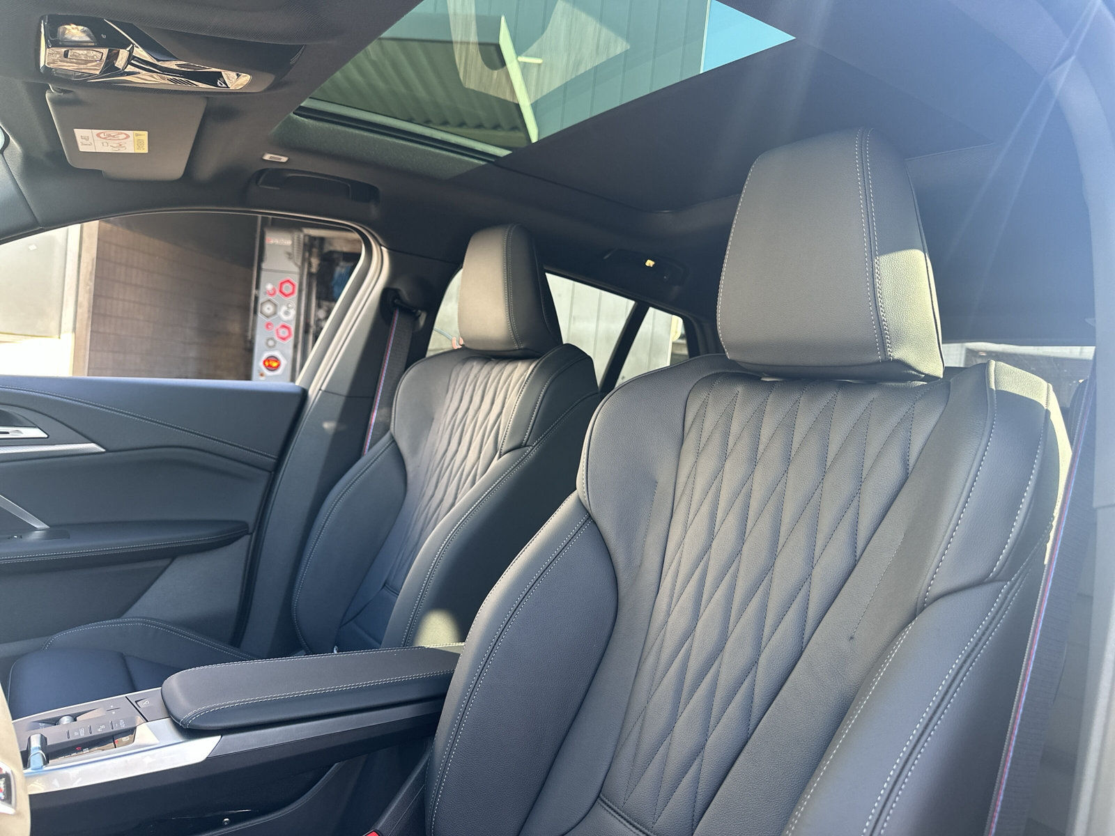 BMW iX2 xDrive 30 M Sport Pro - 8