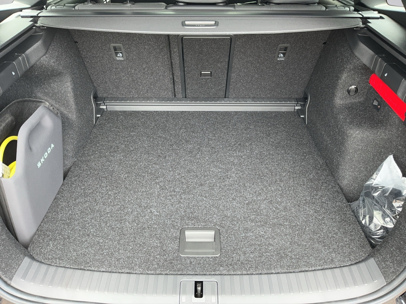 SKODA Enyaq 4x4 RS - 12
