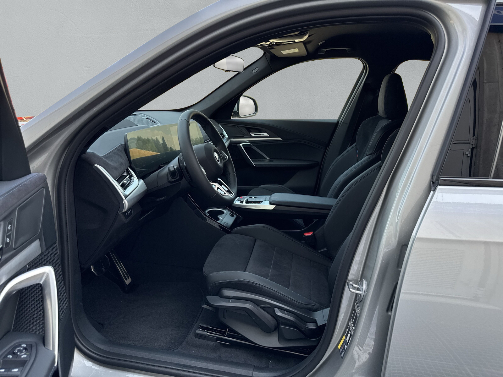 BMW iX1 xDrive 30 M Sport - 12