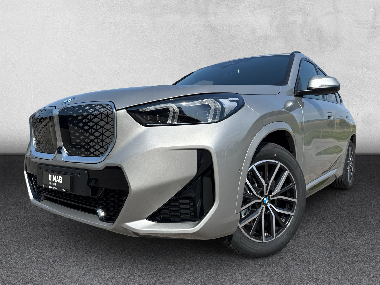BMW iX1 xDrive 30 M Sport - 9