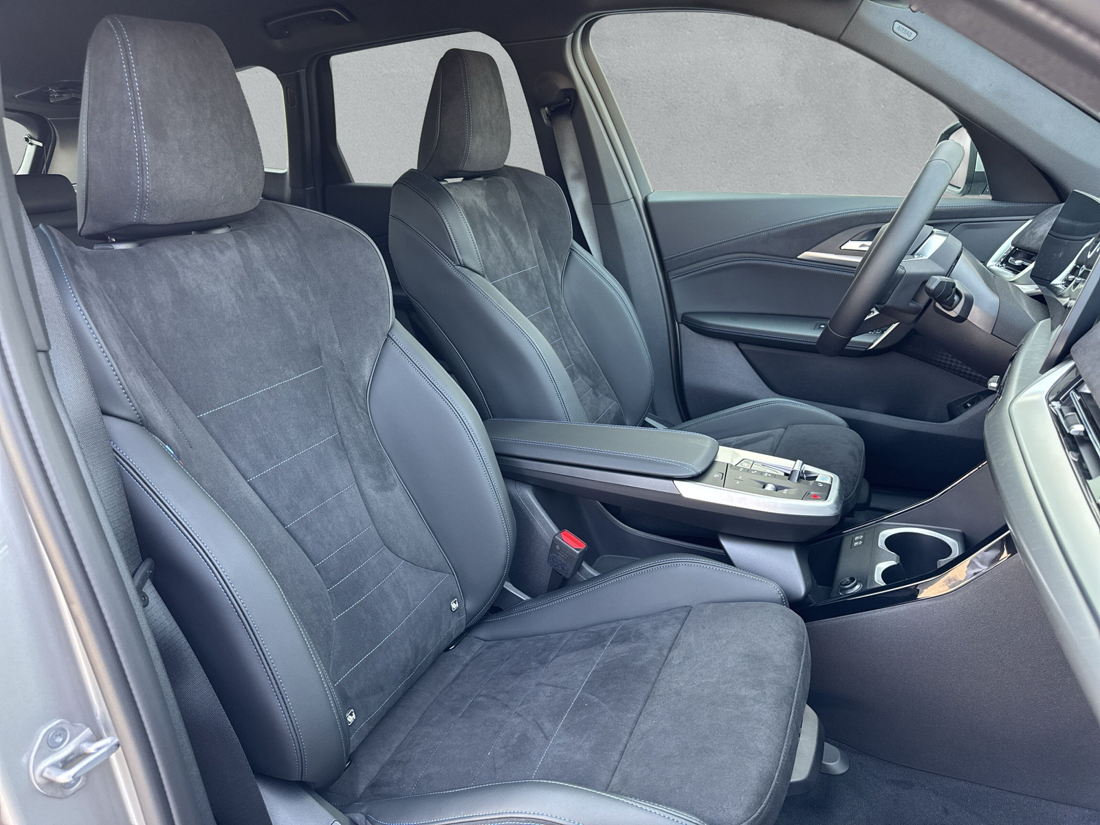 BMW iX1 xDrive 30 M Sport - 13