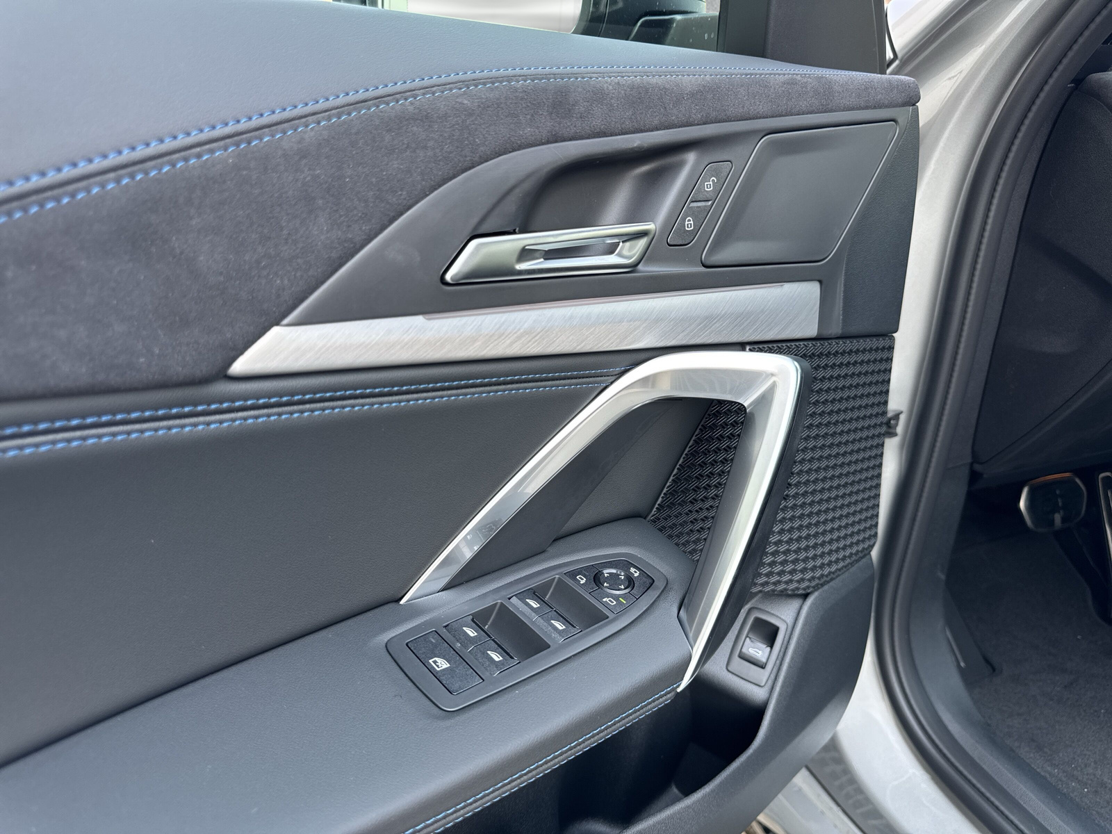 BMW iX1 xDrive 30 M Sport - 22