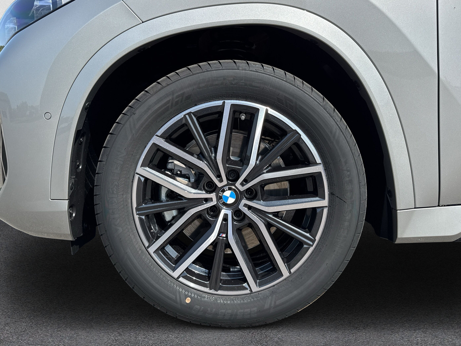 BMW iX1 xDrive 30 M Sport - 10