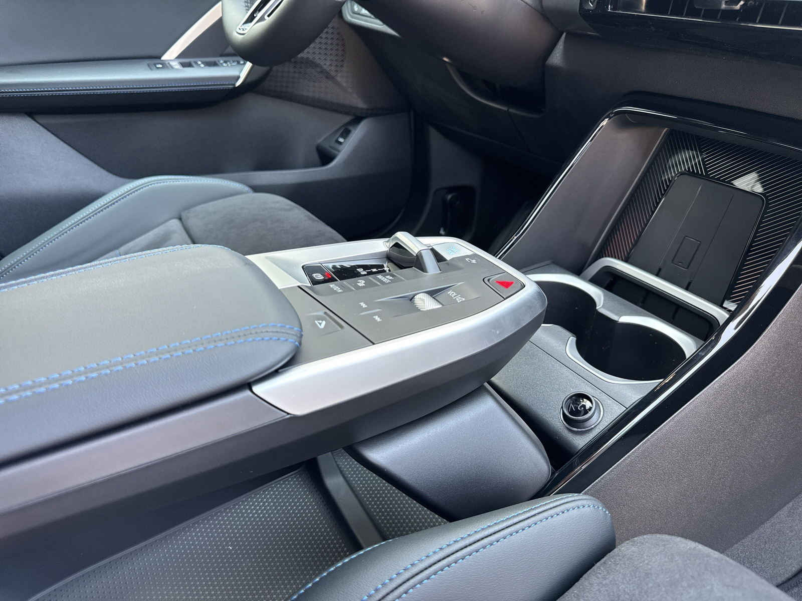 BMW iX1 xDrive 30 M Sport - 15