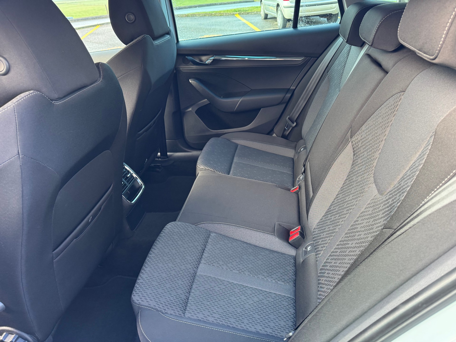 SKODA Octavia Combi 1.4 TSI PHEV DSG Style - 7