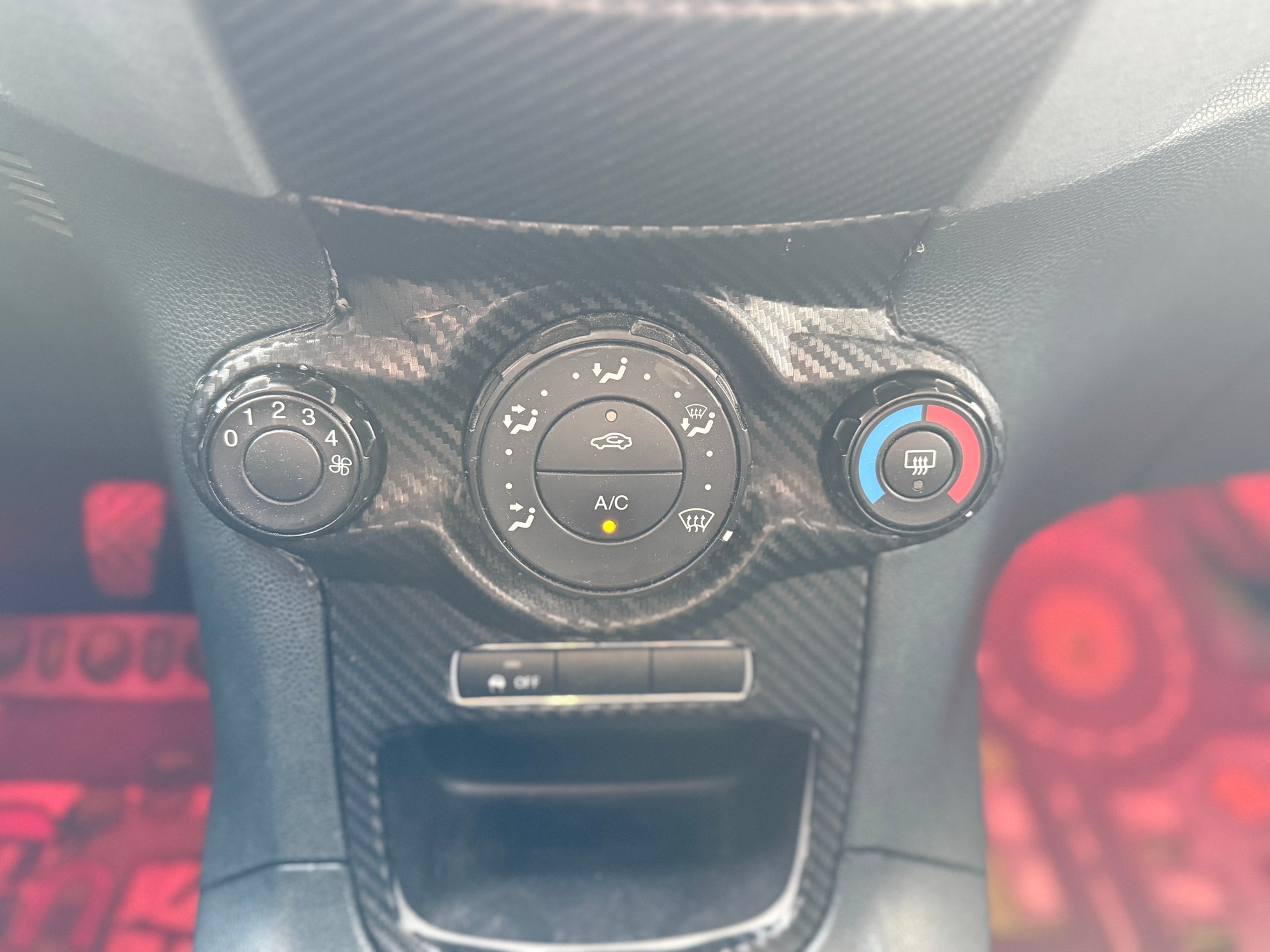 FORD Fiesta 1.6 16V Titanium - 16