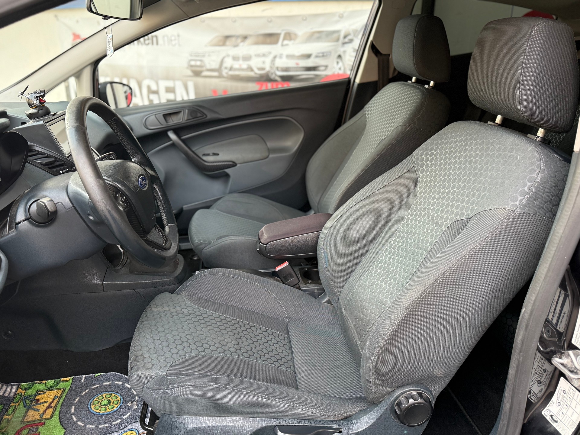 FORD Fiesta 1.6 16V Titanium - 11