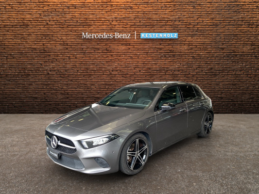 MERCEDES-BENZ A 180 Progressive