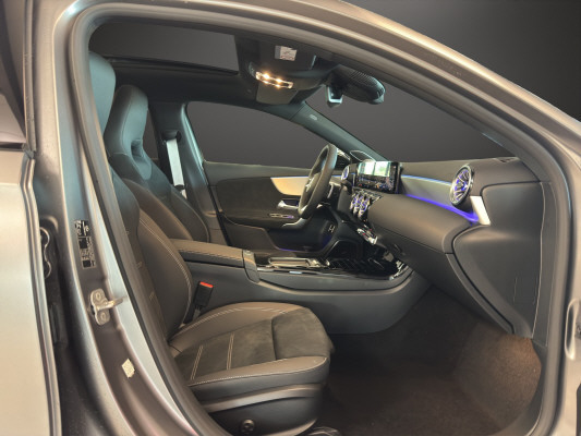 MERCEDES-BENZ A 250 e EQ Star 8G-DCT - 9