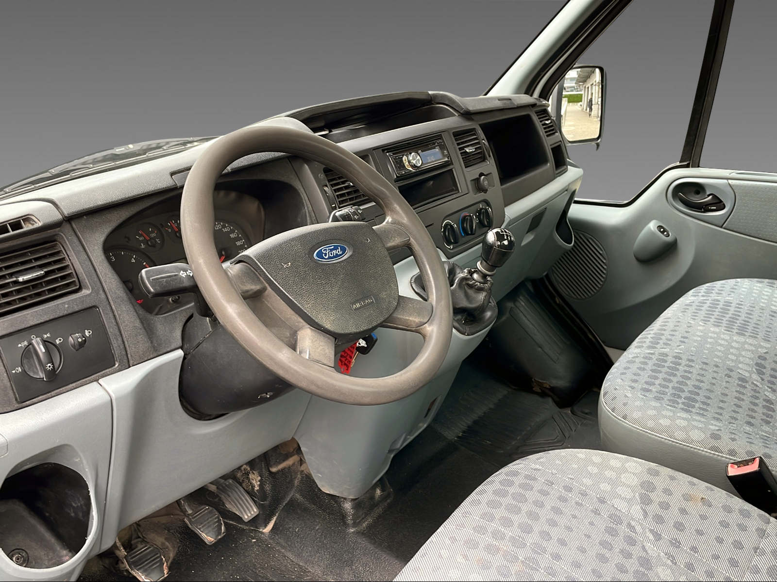 FORD Transit 2.4 TDCi 350 M - 6