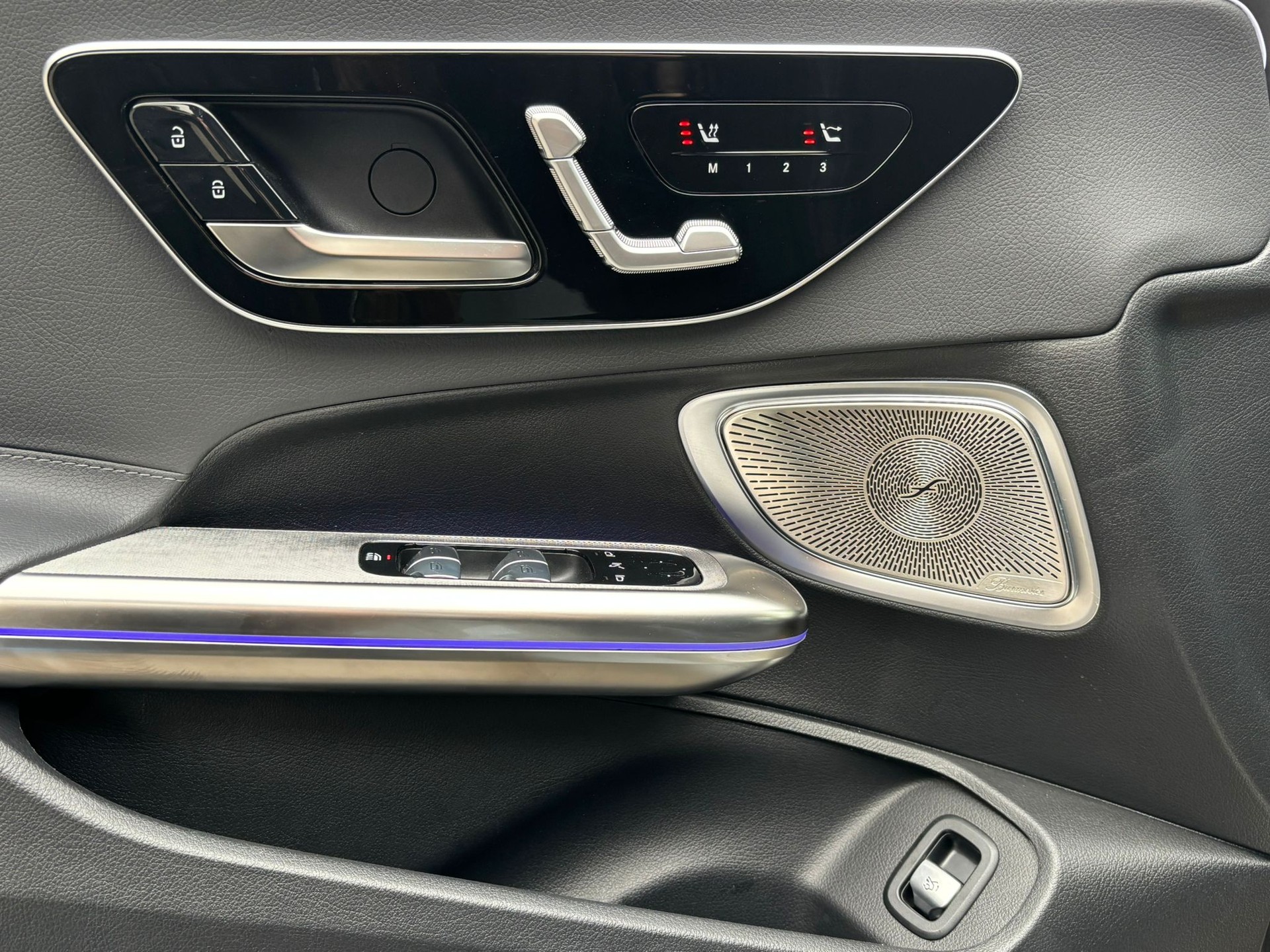 MERCEDES-BENZ CLE 300 AMG-Line 4Matic Cabriolet - 16