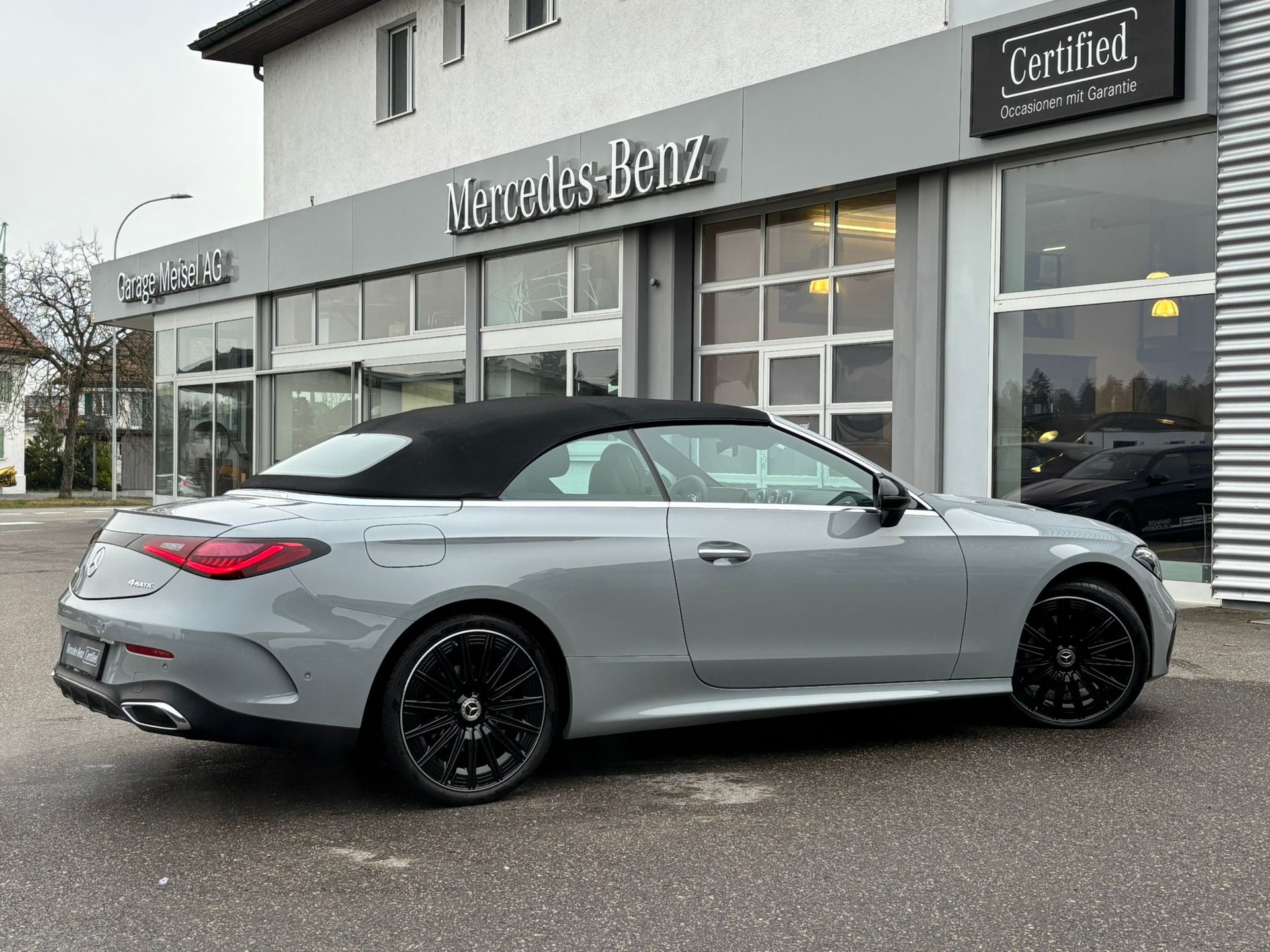 MERCEDES-BENZ CLE 300 AMG-Line 4Matic Cabriolet - 6