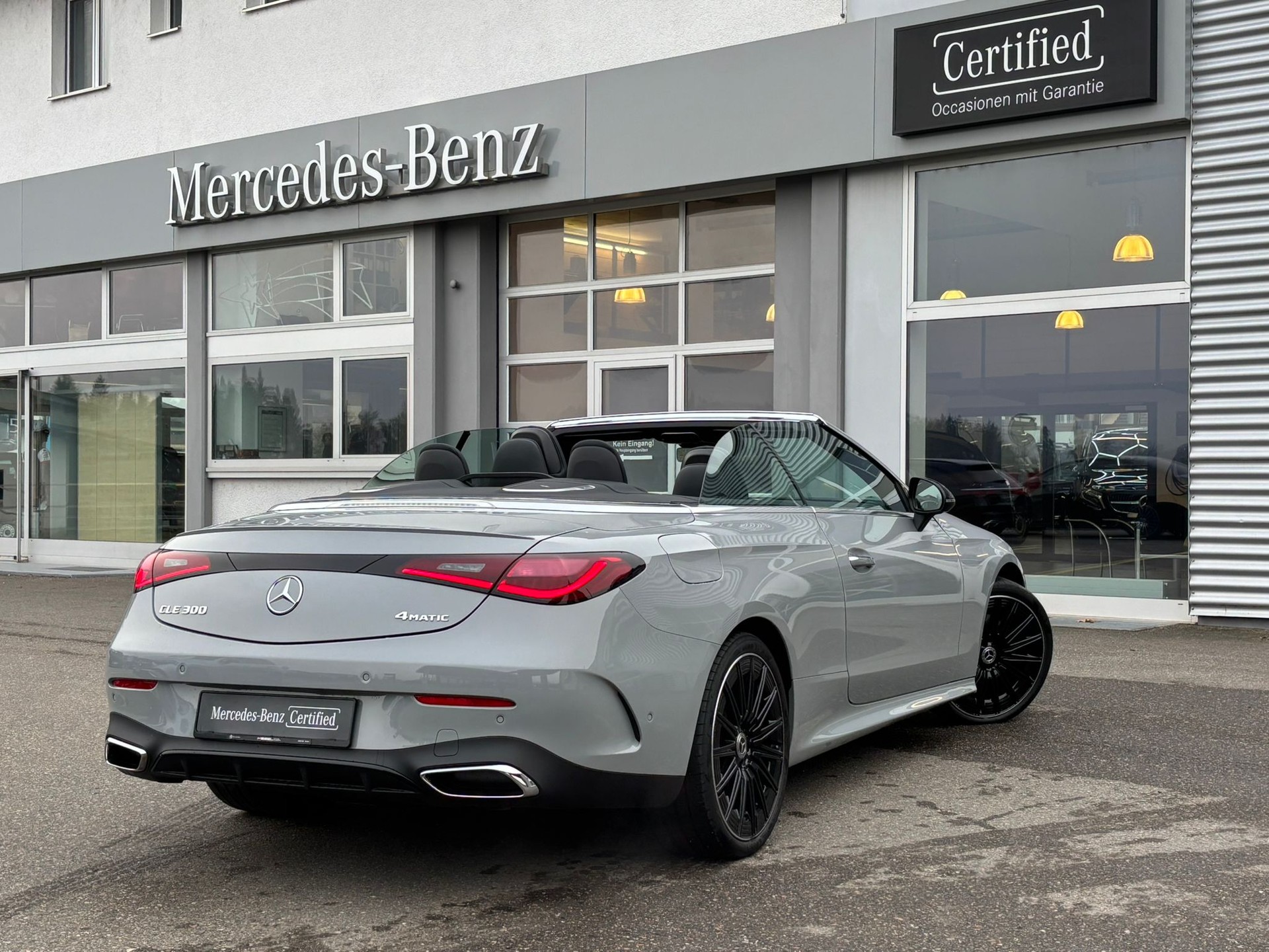MERCEDES-BENZ CLE 300 AMG-Line 4Matic Cabriolet - 5