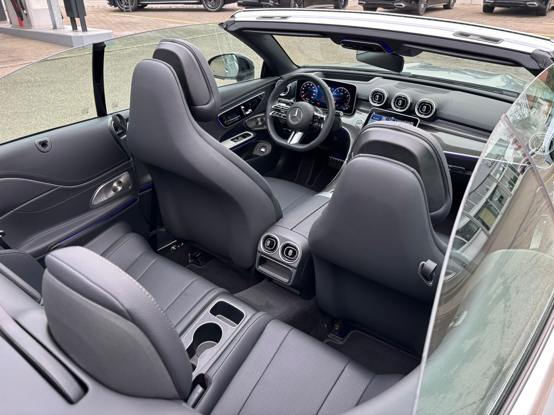 MERCEDES-BENZ CLE 300 AMG-Line 4Matic Cabriolet - 12