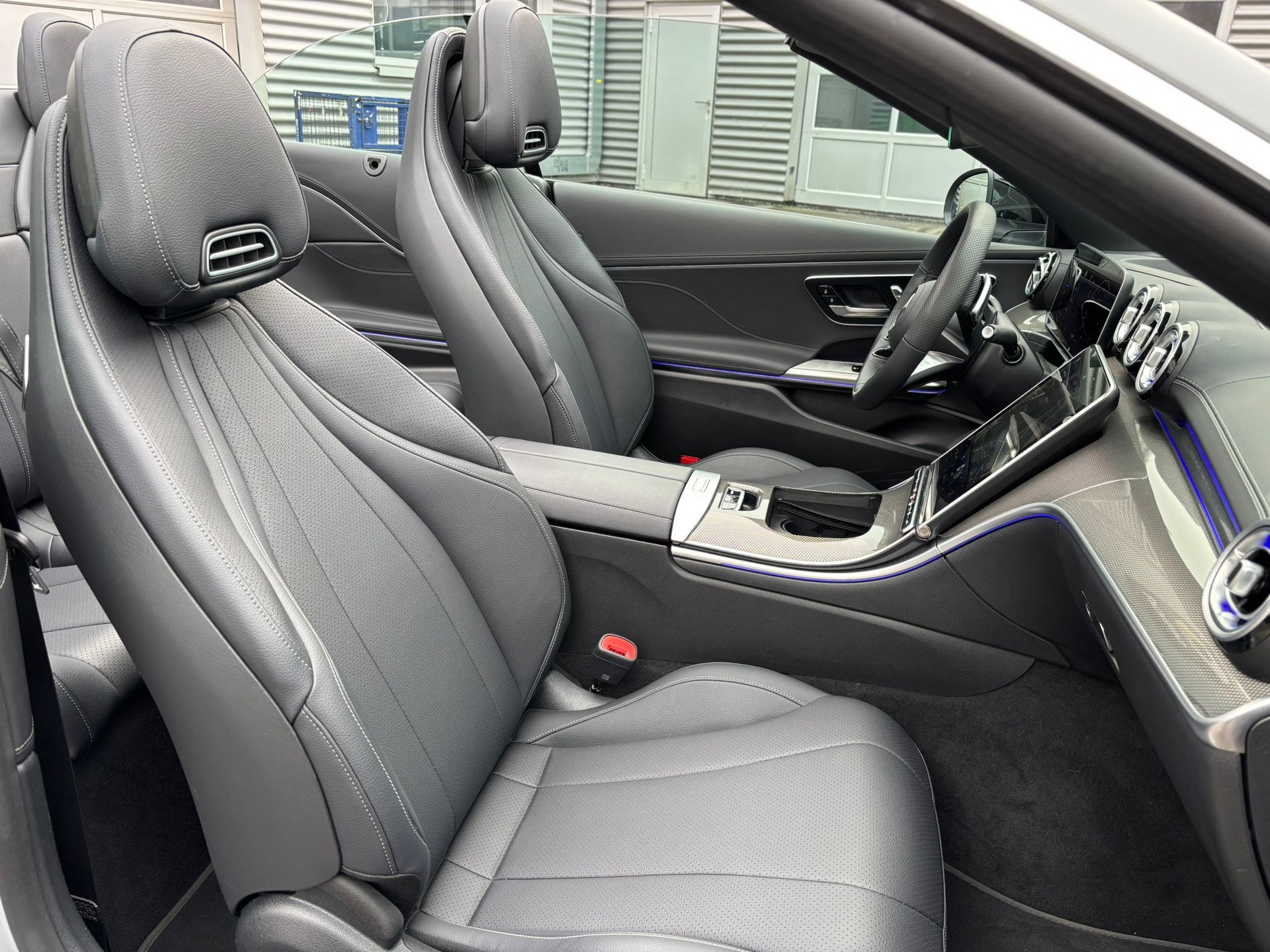 MERCEDES-BENZ CLE 300 AMG-Line 4Matic Cabriolet - 13